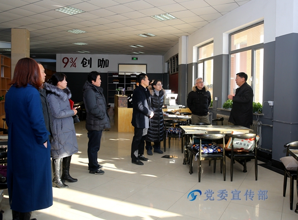 http://202.118.116.5:8080/_mediafile/jwc/2017/12/15/32acntkv6s.jpg